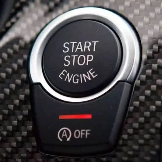 Botão de partida de veículo com sistema Start-Stop